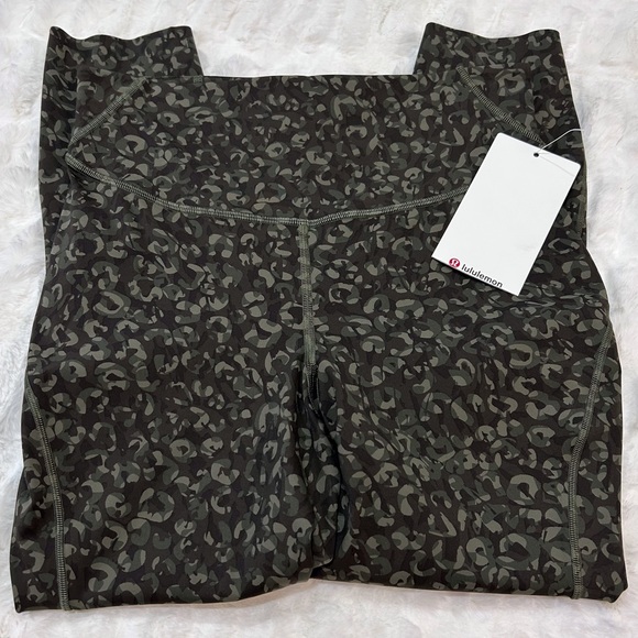 NWT Lululemon Base Pace HR Crop 23” - Picture 5 of 13